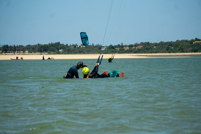 2,5-hour Semi-private Kite Course with your own Kite! - A closer look at the 2.5-hour lesson