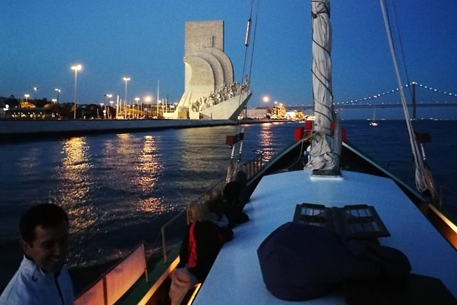 2-Hour Lisbon Traditional Boats Sunset Cruise with White Wine - Alfama, São Jorge Castle, and Lisbon Cathedral