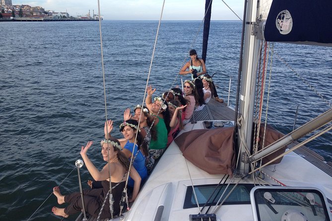 2 Hours Private Sailing Tour in Lisbon - Under the 25th of April Bridge
