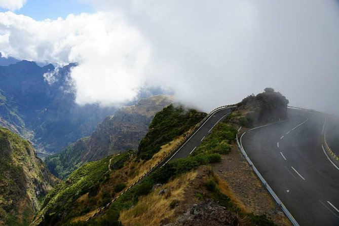 4x4 Safari Private Jeep, Full Day, Customizable Santana or Porto Moniz or other - Food, Drinks, and Extra Stops