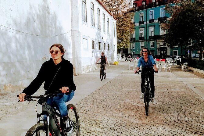 7 Hills and 14 Viewpoints - Lisbon E-Bike Tour - São Pedro de Alcântara and the first wide view