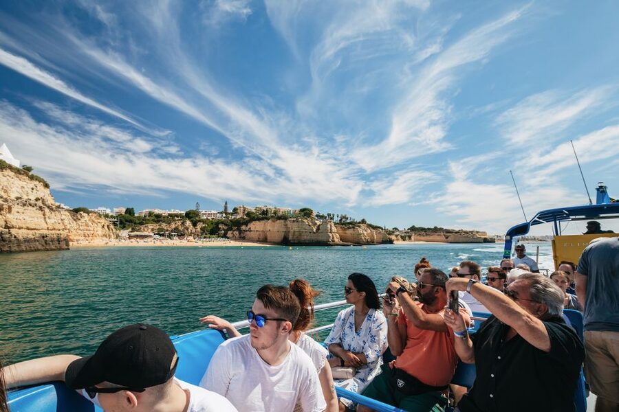 Albufeira: 2.5-Hour Benagil Caves & Dolphin Watching - Key points to know before boarding