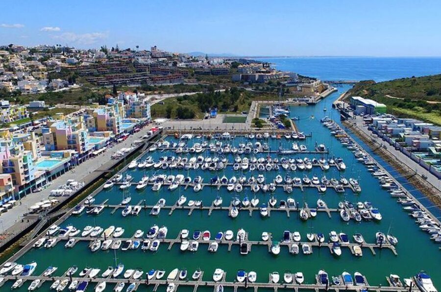 Albufeira: Beaches, Old Town, and Salgados Lagoon Jeep Tour - The jeep ride is useful, but comfort depends on your expectations