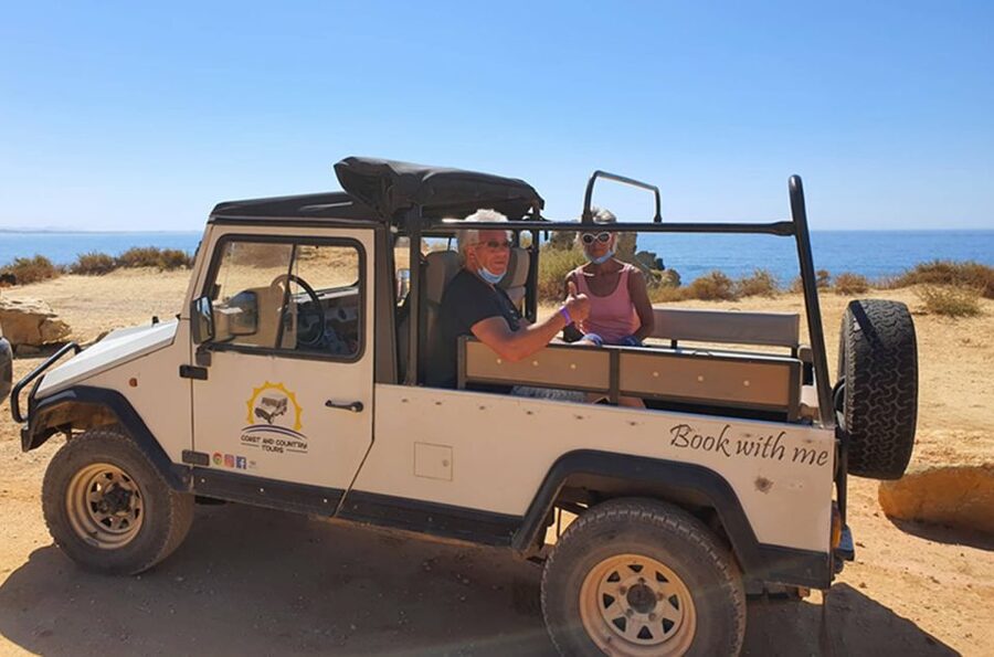Albufeira: Beaches, Old Town, and Salgados Lagoon Jeep Tour - Praia do Castelo shows the Algarve’s sheltered side