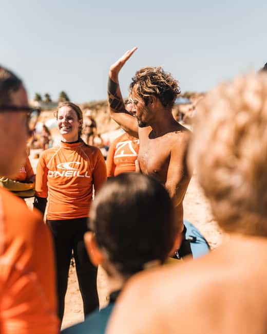 Albufeira: Beginner Surf Lesson - Key points at a glance