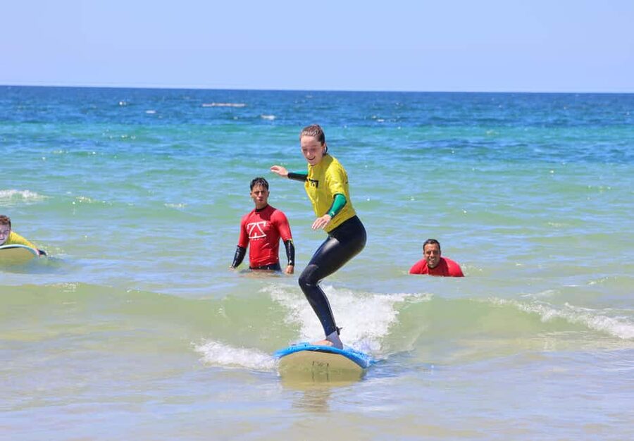 Albufeira: Beginner Surf Lesson - Waves, weather, and the limits of ocean activities