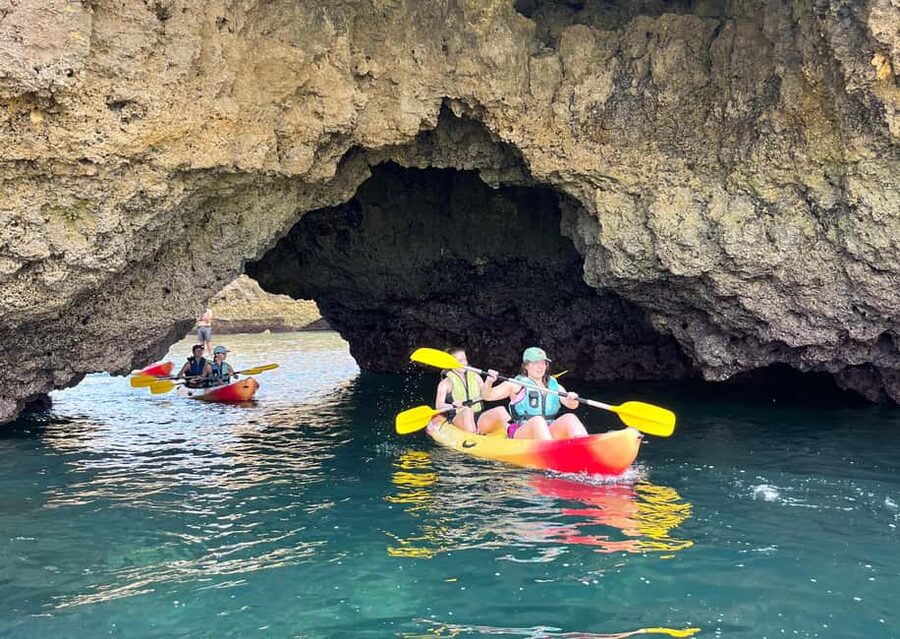 Albufeira: Caves and Cliffs Kayaking Tour - Starting at Praia do Castelo