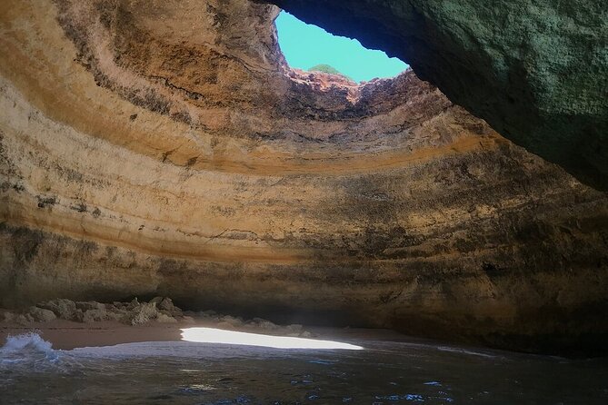 Albufeira: Dolphins and Caves Tour - Guides, captains, and the human side of the trip
