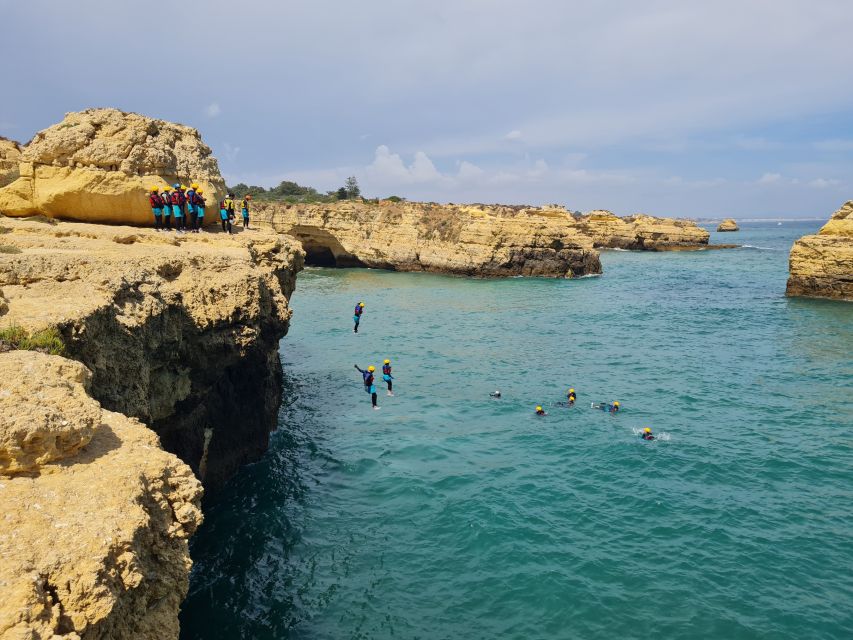 Albufeira: Guided Coasteering Tour with Cliff Jumping - Who should book this coasteering trip?