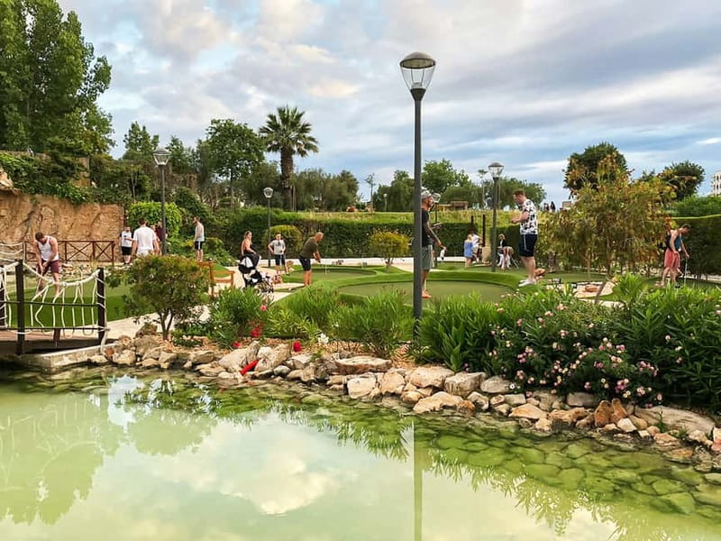 Albufeira: MiniGolf Adventure Park Entry Ticket - Who will enjoy this most?