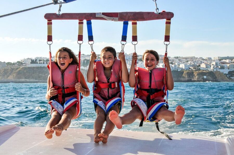 Albufeira: Single, Double or Triple Parasailing Tour - Meeting the boat at Albufeira Marina