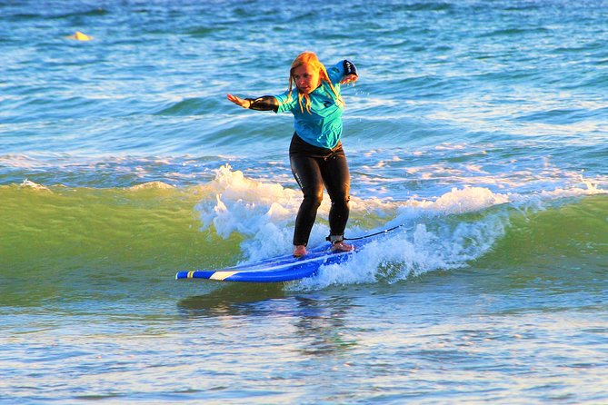Albufeira: Surf Lesson - The main lesson: catching waves with an instructor nearby