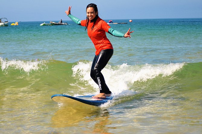 Albufeira: Surf Lesson - The first 30 minutes: warm-up, safety, and surf basics