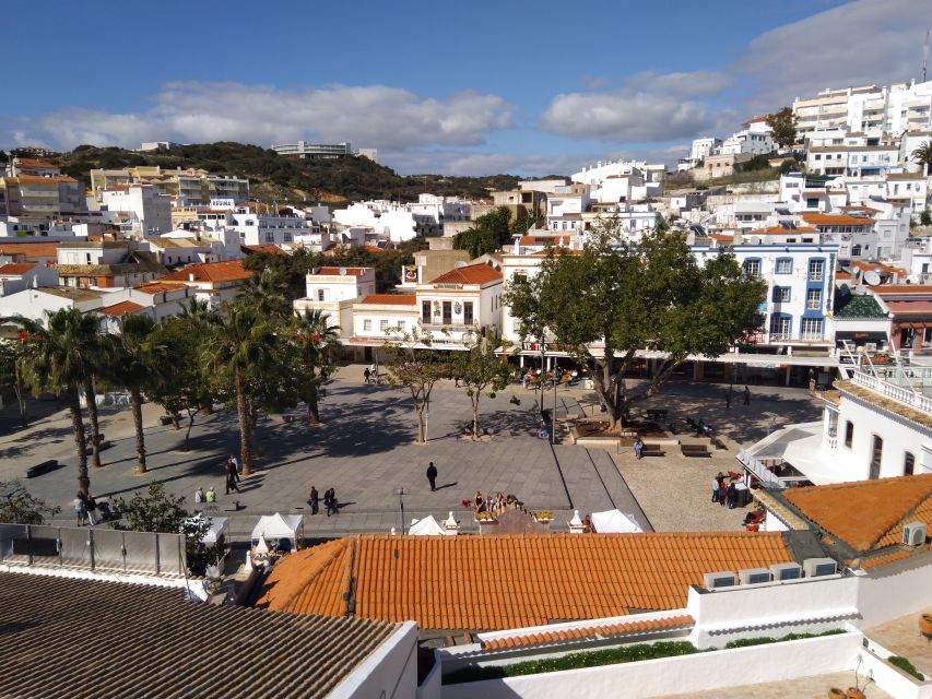 Albufeira: Tuk-tuk Sightseeing Tour - The guide makes the difference