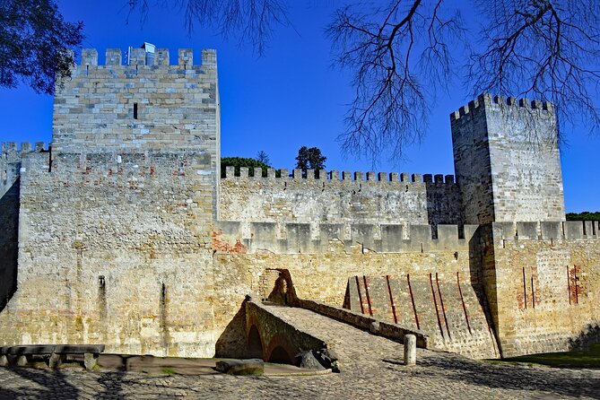 Alfama and the Castle of Saint George Skip the line Tour - Portas do Sol and the long Lisbon view
