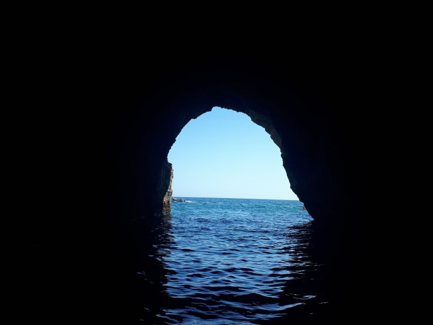 Algarve: Boat Trip to the Caves of Benagil - Guides, boat handling, and group comfort