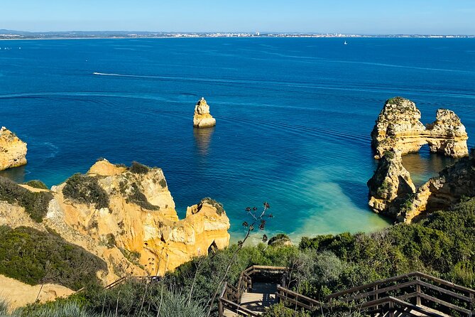 Algarve: Lagos Sightseeing guided Tour with e-bikes - Meeting the Guide Beside Hotel Marina Rio