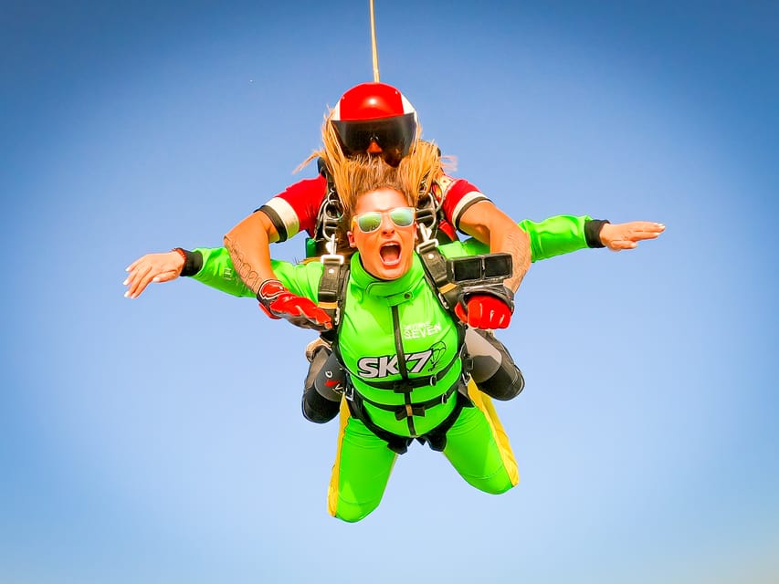 Algarve: Tandem Skydiving Adventure 15,000 to 10,000 Feet - Arriving at Portimão Municipal Aerodrome