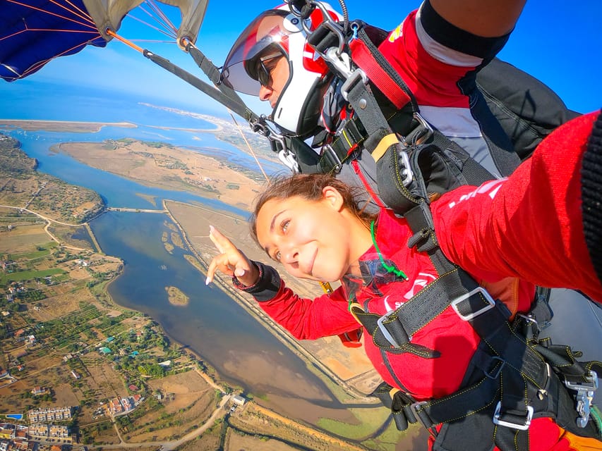 Algarve: Tandem Skydiving Adventure 15,000 to 10,000 Feet - Choosing 10,000 or 15,000 feet