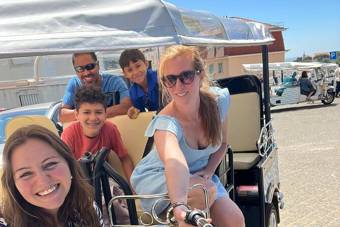 All City Premium Private Guided Tour by Tuk-Tuk in Lisbon - São Pedro de Alcântara and the upper city