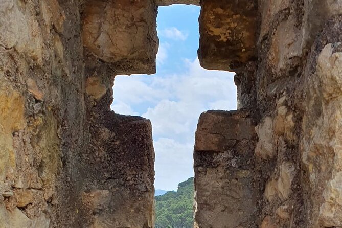 All of Tomar's history and loads of fun. - Mouchão Park and the Nabão River