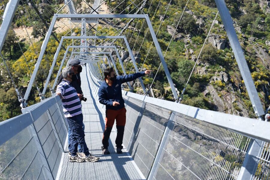 Alvarenga: Paiva Walkways and 516 Arouca Bridge Guided Tour - What the $47 price really covers