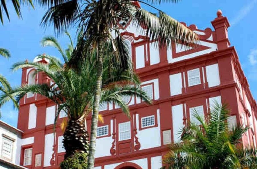 Angra do Heroísmo: Walking Tour with Local Pastry and Coffee - Jardim Duque da Terceira and Alto da Memoria