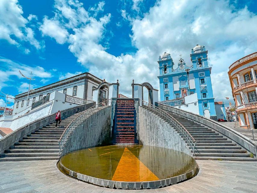 Angra do Heroísmo: Walking Tour with Local Pastry and Coffee - Igreja da Misericórdia and Paços do Concelho