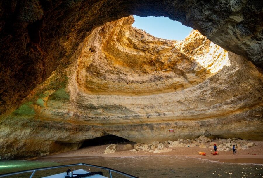Armação de Pêra: Benagil Caves and Secret Beaches Boat Trip - Algar dos Capitães and Malhada do Baraço