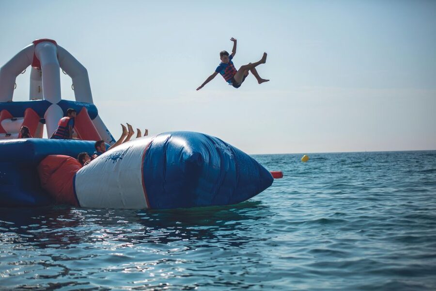 Armação de Pêra: Inflatable Waterpark Entry Ticket - Who will get the most from this activity