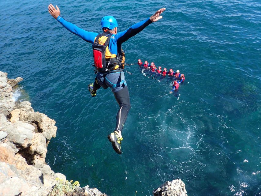 Arrábida: Setubal, Sesimbra Coasteering & Speedboat Tour - Climbing, scrambling, and the jump sequence