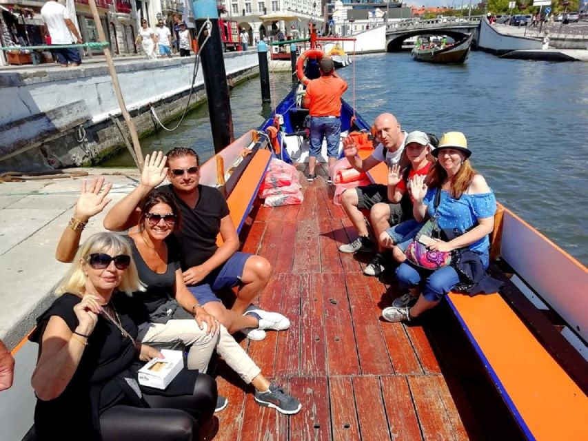 Aveiro: Half-Day Tour from Porto with Cruise - Guides, languages, and group atmosphere