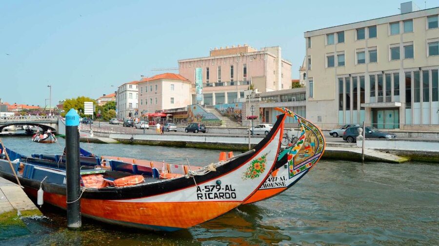Aveiro: Traditional Moliceiro Boat Cruise - Key points at a glance