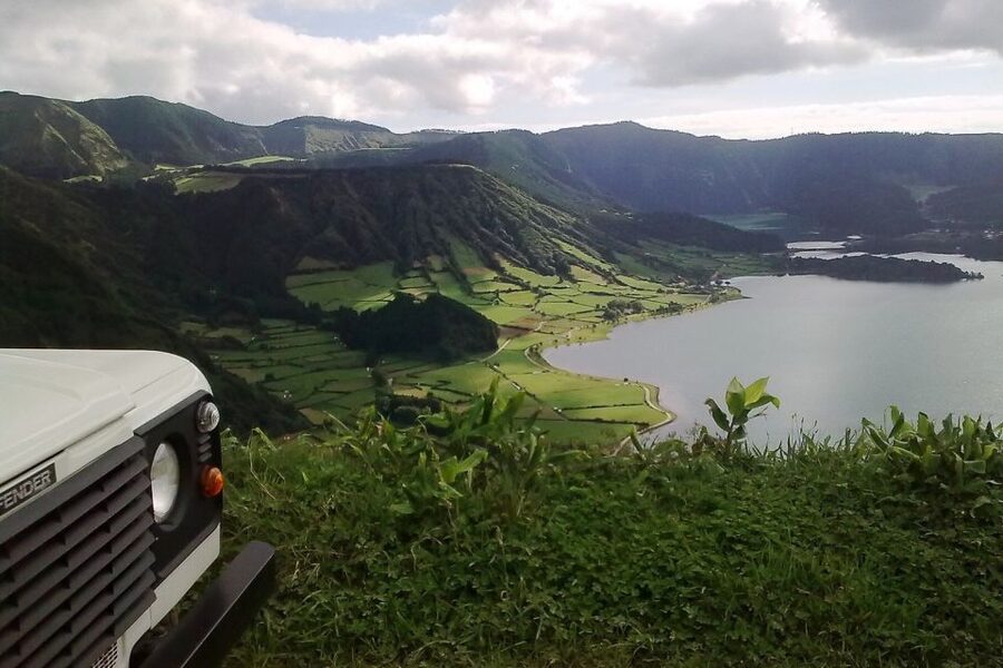 Azores: Sete Cidades Scenic Jeep Tour from Ponta Delgada - Guides who add the island’s character