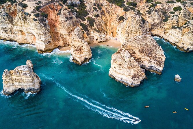 Beautiful coastal drive to the Ponta da Piedade caves in Lagos - A closer look at the slow pace