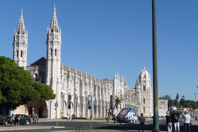 Belem and Jeronimos Monastery Guided Small Group Walking Tour - The Discoveries Monument and the final waterfront view