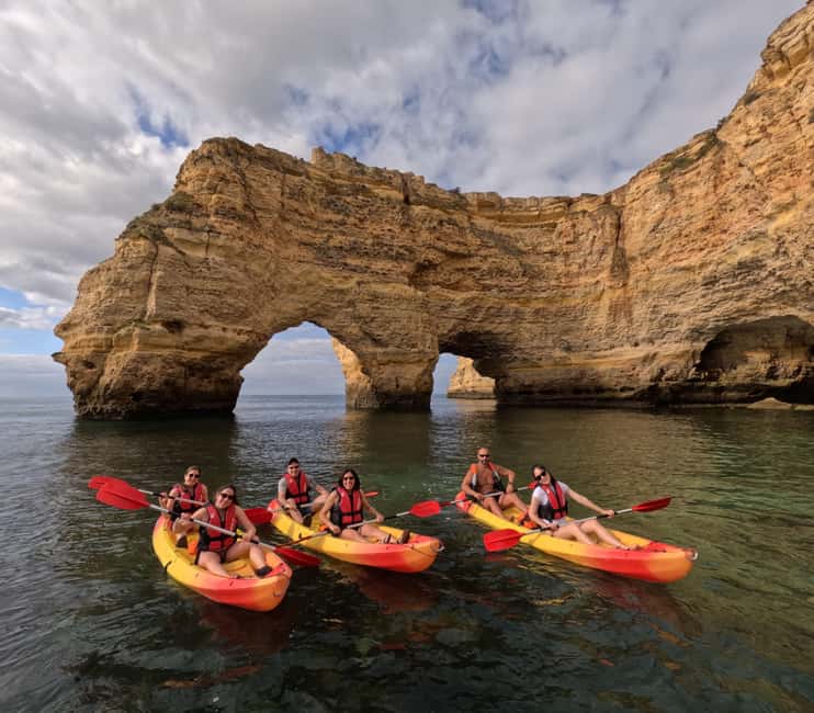 Benagil: 1:30Hour Kayak Rental with Private Parking - Paddling past Marinha’s Arches