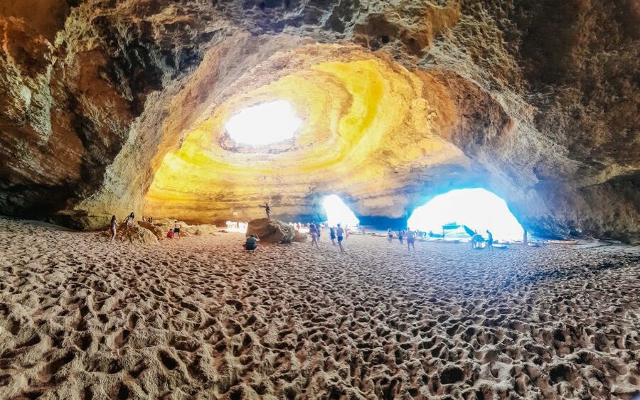 Benagil: Benagil Caves and Secret Spots Guided Kayaking Tour - The return paddle and changing sea conditions