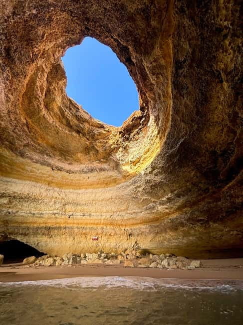 Benagil Cave - Kayak Guided tour - Starting beside the sea in Benagil