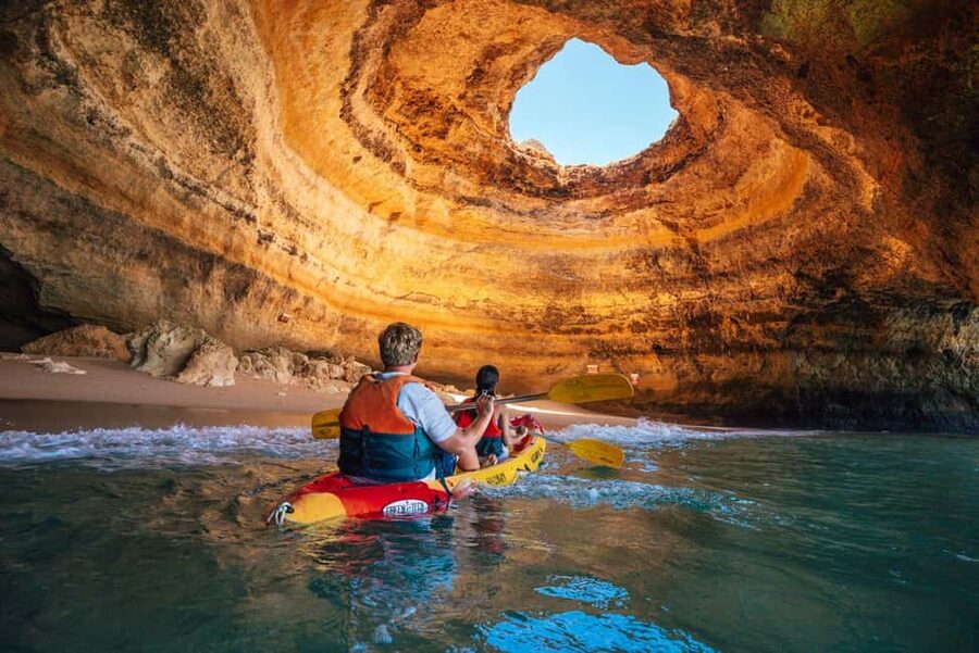 Benagil: Guided Kayaking Tour to the Benagil Cave - The safety briefing and first paddle