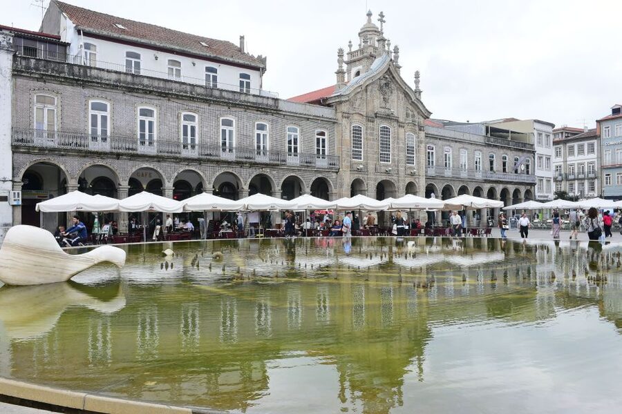 Braga: Tuk Tuk City Tour - The climb to Bom Jesus do Monte
