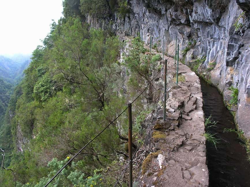 Caldeirão Verde: Queimadas PR9 Transfer and Self-Guided Hike - Queimadas is the right beginning