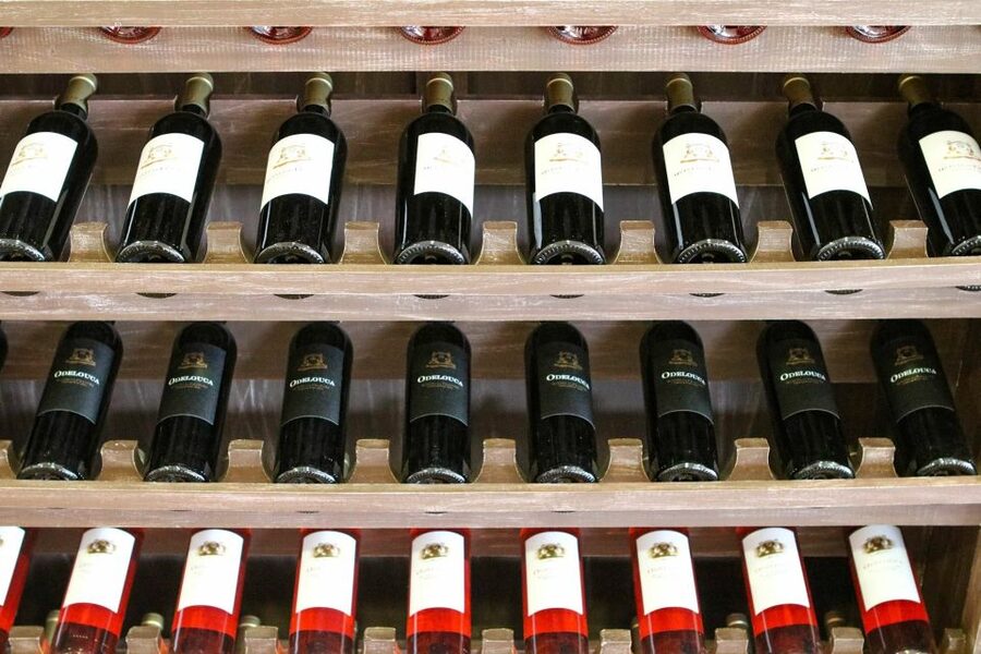 Carvoeiro/Portimão/Alvor: Wine Tour w/ Tasting, Tapas, Music - Getting there without transport