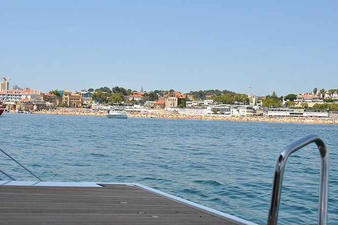 Cascais Private Sailing 2h Cruise with a drink - Seeing Cidadela and Santa Marta from the water