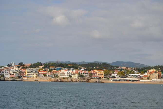 Cascais Private Sailing 2h Cruise with a drink - Reaching Praia de Carcavelos