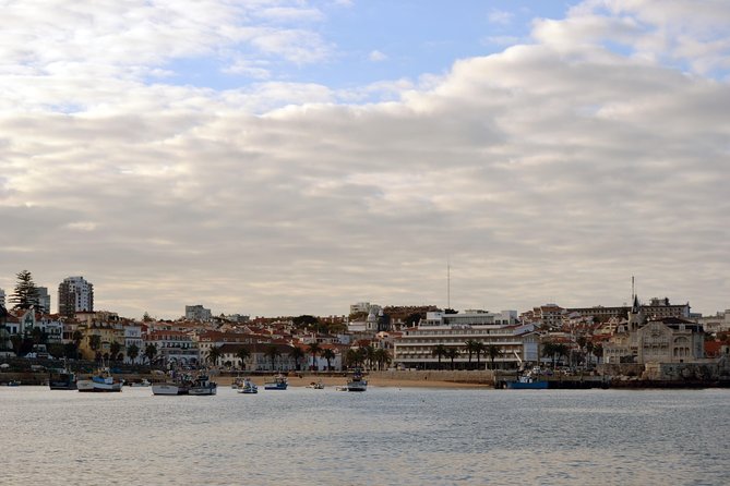 Cascais Private Sailing 2h Cruise with a drink - What the private format is worth