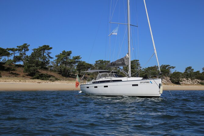 Cascais Private Sailing 2h Cruise with a drink - Praia da Conceição and the Cascais shoreline