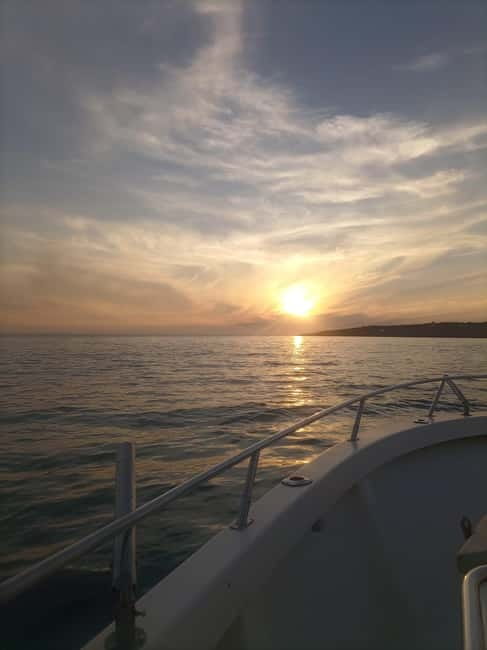 Cascais: Sunset Boat Trip with Welcome Drinks - Is $44 a fair price?