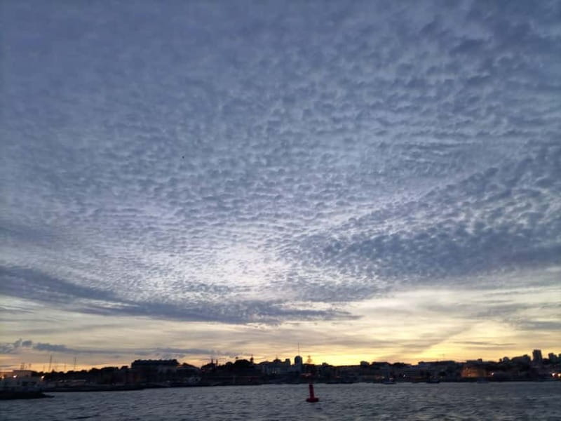 Cascais: Sunset Boat Trip with Welcome Drinks - Who will enjoy this cruise most?