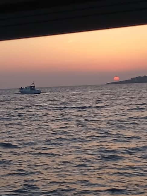 Cascais: Sunset Boat Trip with Welcome Drinks - Booking and cancellation details worth knowing